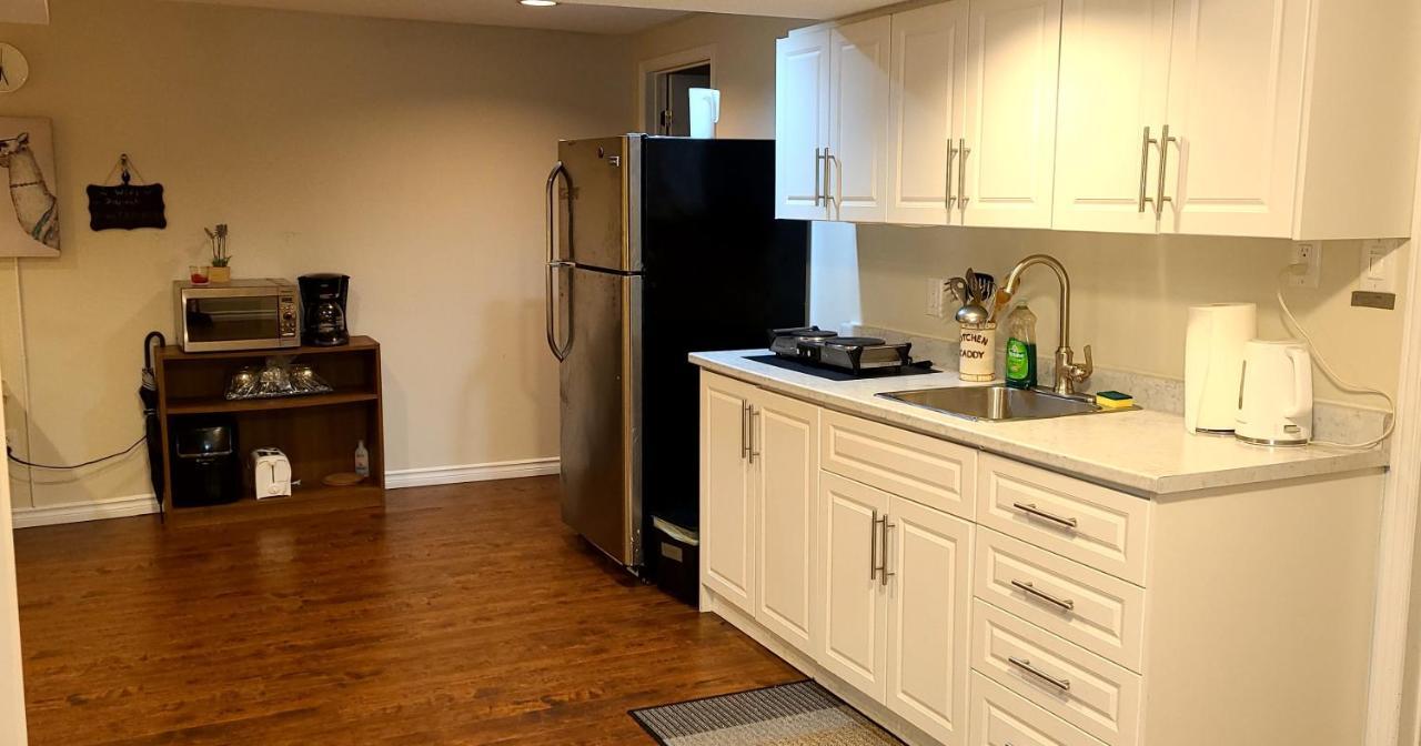 Spacious And Bright Unit With Natural Light. พิกเคอริง ภายนอก รูปภาพ
