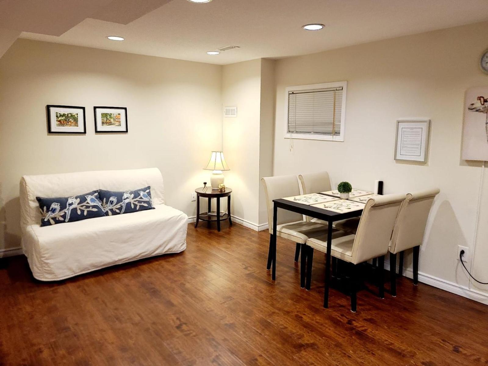 Spacious And Bright Unit With Natural Light. พิกเคอริง ภายนอก รูปภาพ